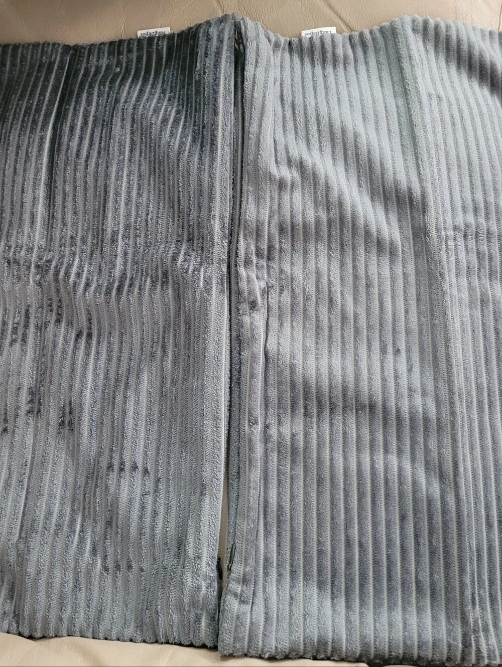 Nwot Tang Depot 11×20 Approx. Gray Light Corduroy. Zippers. Includes 2 covers.